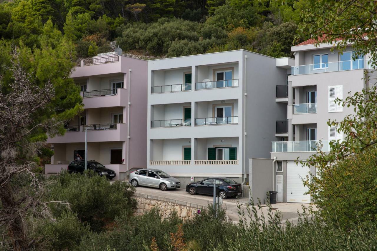 Apartment Tino Брела Екстериор снимка